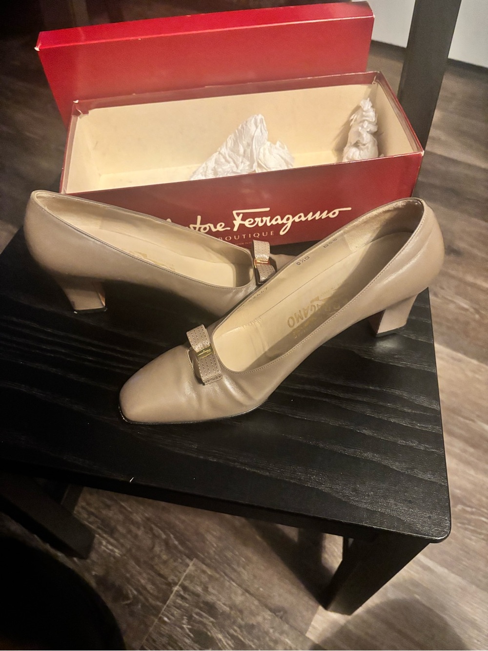Salvatore Ferragamo Taupe Leather Bow Mid-Heel Pumps